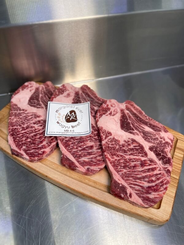 Wagyu Cross Diezmillo Chuck Roll - Image 2